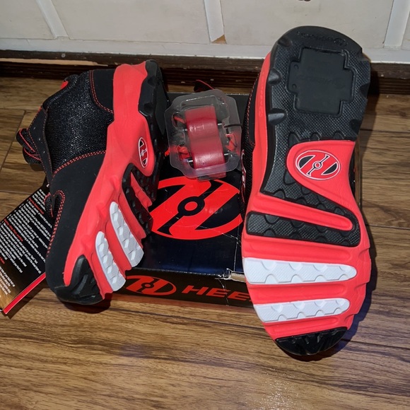 Heelys-Juke Red, white and black modified rolling option tennis shoe-Youth 3 NWT - Picture 11 of 15